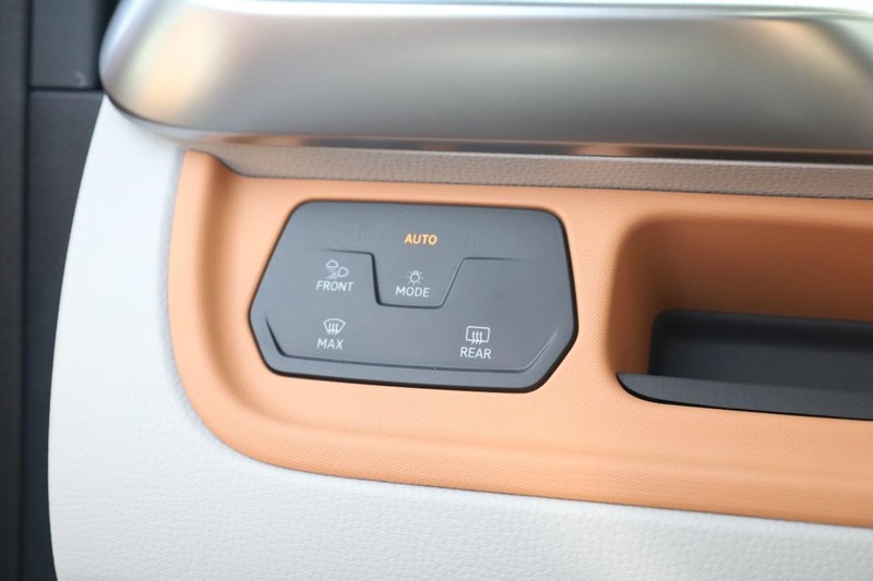 Volkswagen ID. Buzz Vehicle Image 23