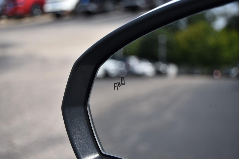 Volkswagen Taos Vehicle Image 10