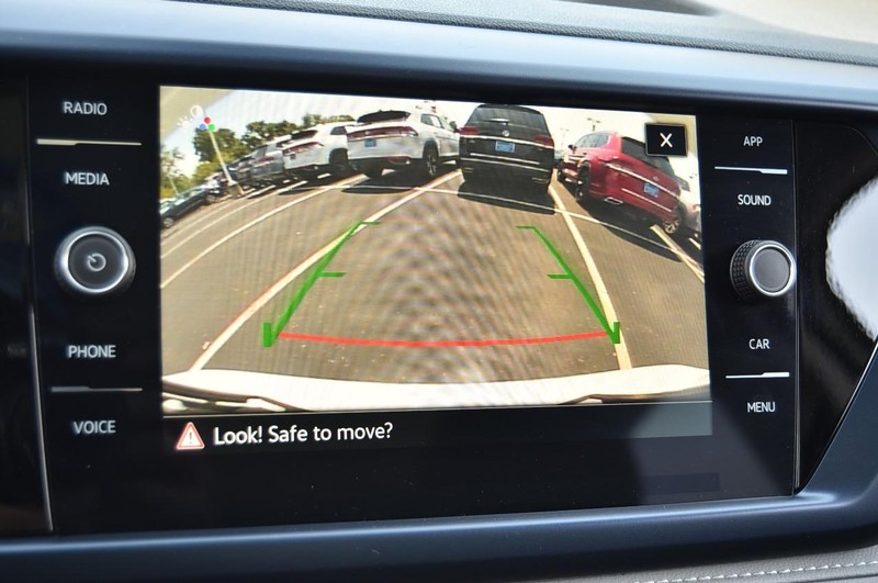 Volkswagen Taos Vehicle Image 13