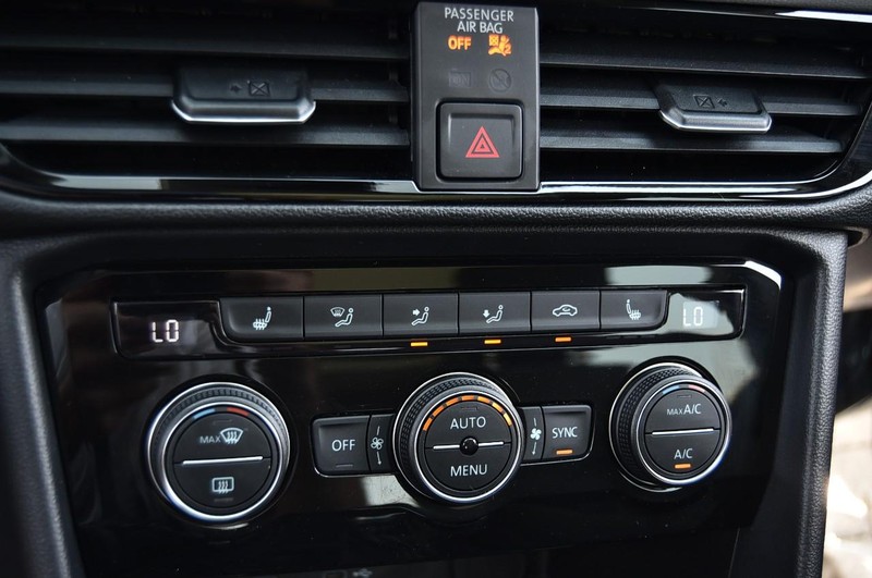 Volkswagen Taos Vehicle Image 15