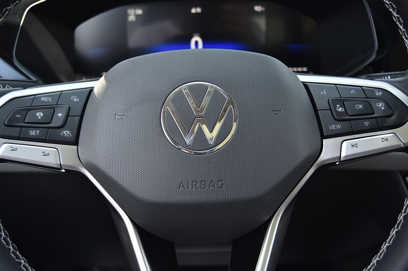 Volkswagen Taos Vehicle Image 18