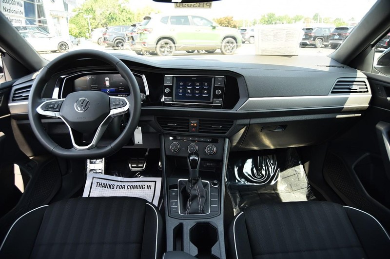 Volkswagen Jetta Vehicle Image 07