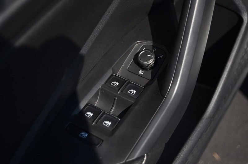 Volkswagen Jetta Vehicle Image 08