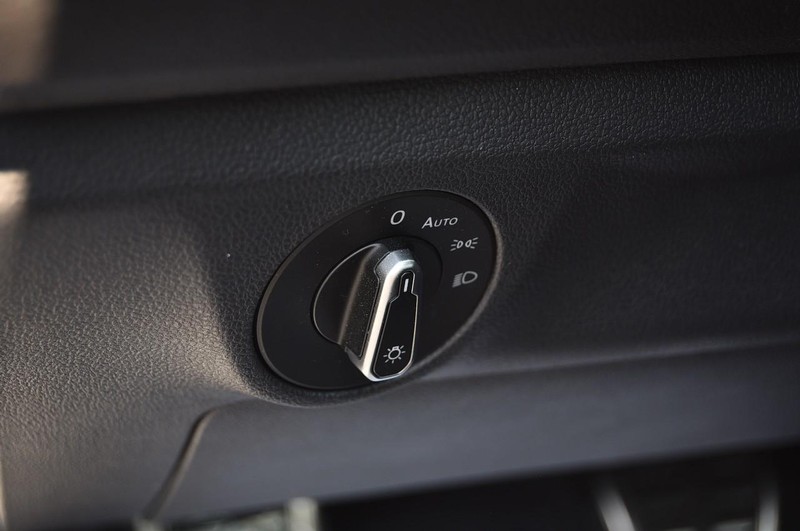 Volkswagen Jetta Vehicle Image 11