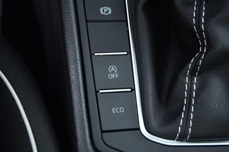 Volkswagen Jetta Vehicle Image 17