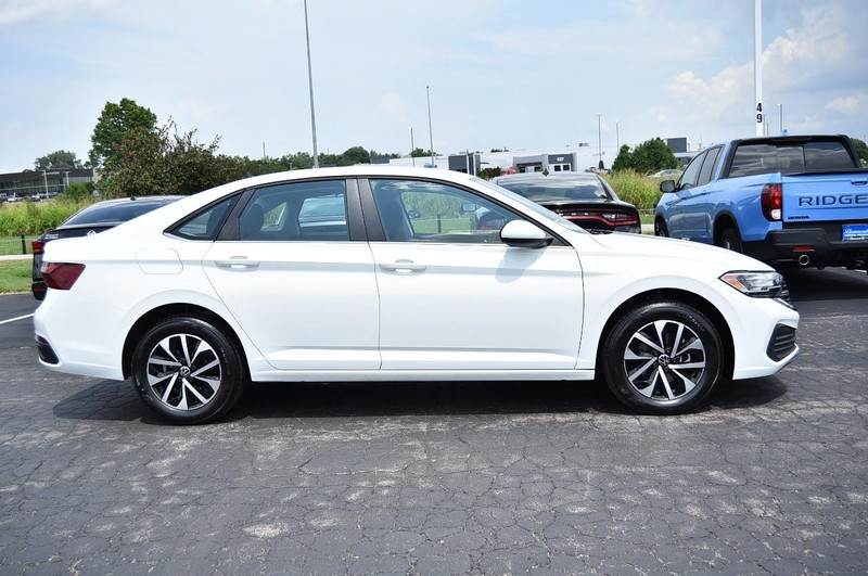Volkswagen Jetta Vehicle Image 05