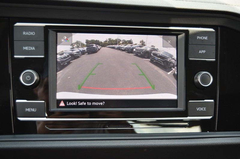 Volkswagen Jetta Vehicle Image 13