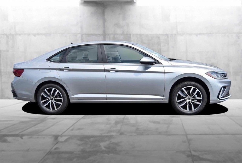Volkswagen Jetta Vehicle Image 05