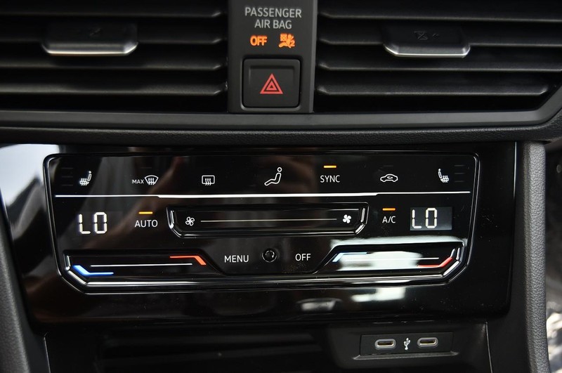 Volkswagen Jetta Vehicle Image 15