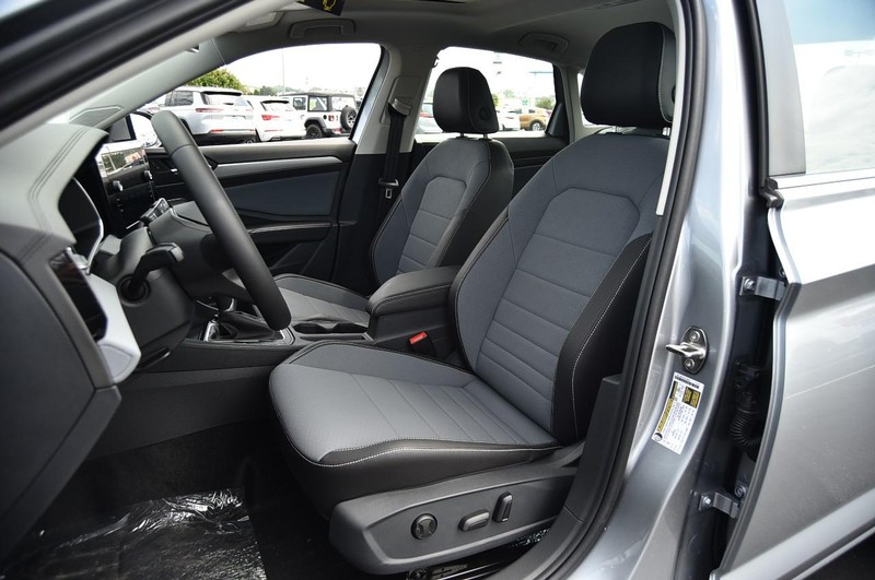 Volkswagen Jetta Vehicle Image 20