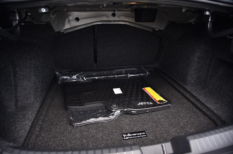 Volkswagen Jetta Vehicle Image 24
