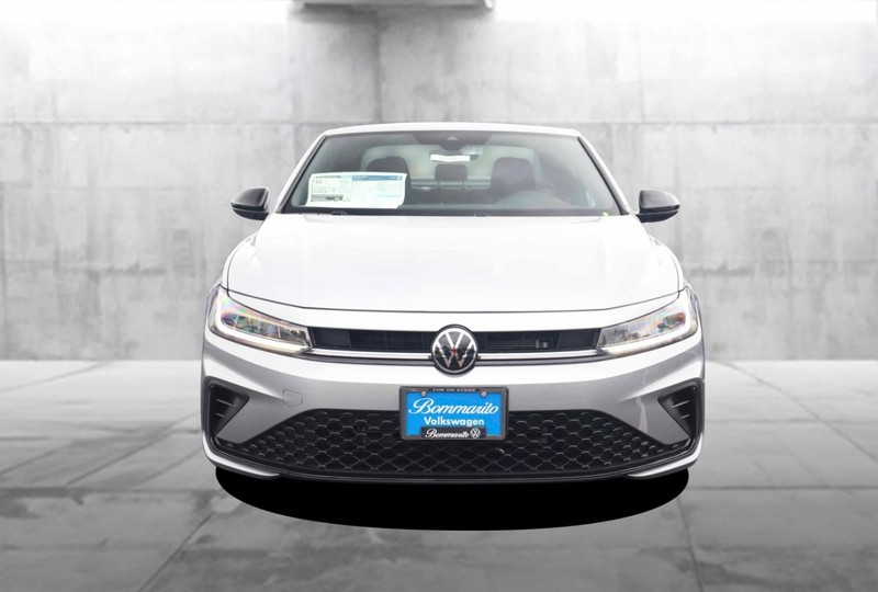 Volkswagen Jetta Vehicle Image 04