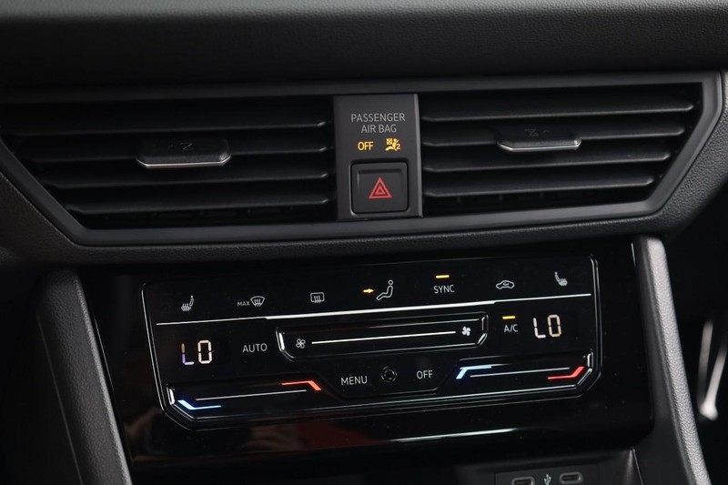 Volkswagen Jetta Vehicle Image 13