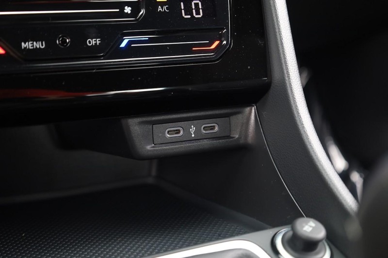 Volkswagen Jetta Vehicle Image 14