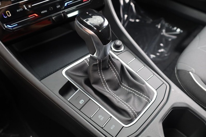 Volkswagen Jetta Vehicle Image 15