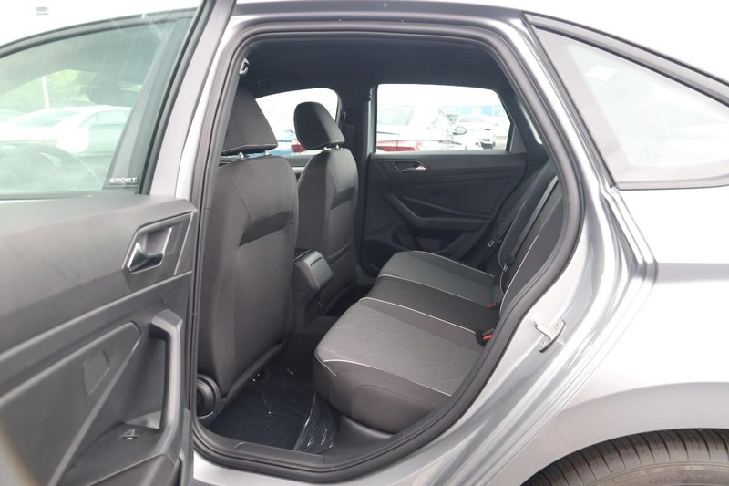 Volkswagen Jetta Vehicle Image 20