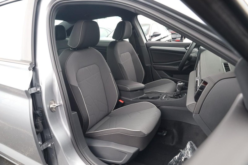 Volkswagen Jetta Vehicle Image 23