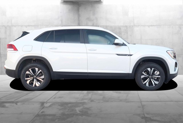 Volkswagen Atlas Cross Sport Vehicle Image 05
