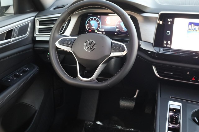 Volkswagen Atlas Cross Sport Vehicle Image 23