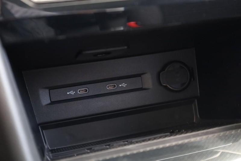 Volkswagen Taos Vehicle Image 16