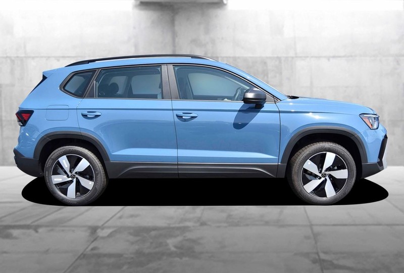 Volkswagen Taos Vehicle Image 05