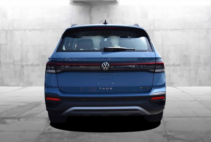Volkswagen Taos Vehicle Image 06
