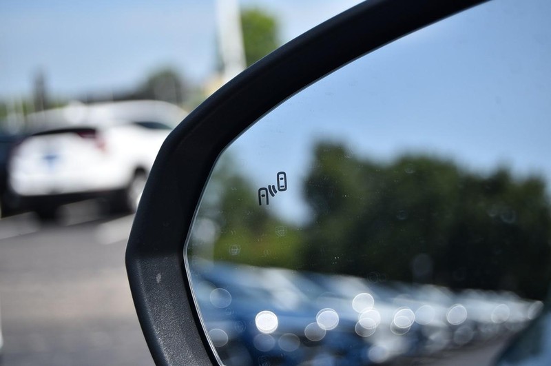 Volkswagen Taos Vehicle Image 09