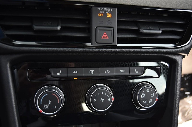 Volkswagen Taos Vehicle Image 14