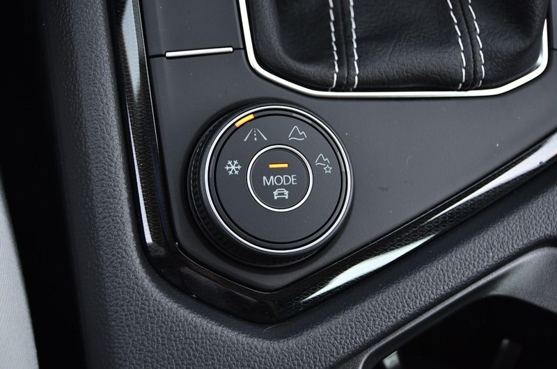 Volkswagen Taos Vehicle Image 17