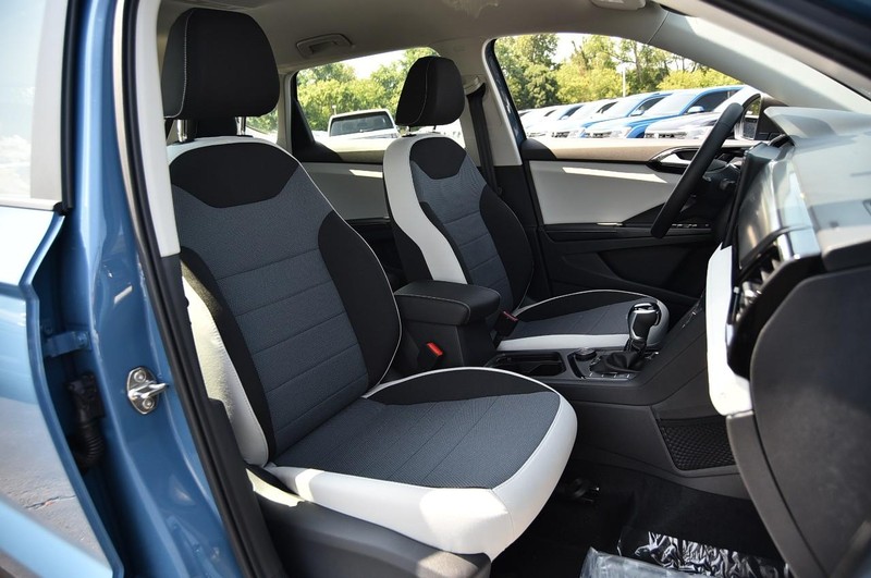Volkswagen Taos Vehicle Image 20