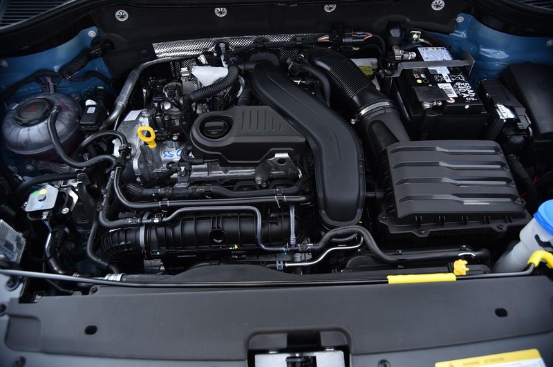 Volkswagen Taos Vehicle Image 23