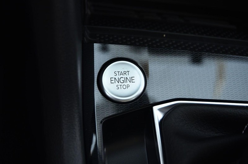 Volkswagen Taos Vehicle Image 16