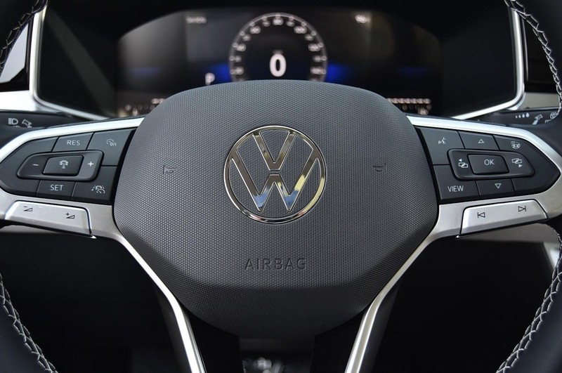 Volkswagen Taos Vehicle Image 18