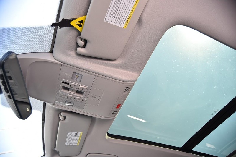 Volkswagen Taos Vehicle Image 21