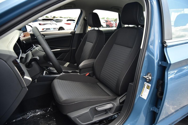 Volkswagen Jetta Vehicle Image 19