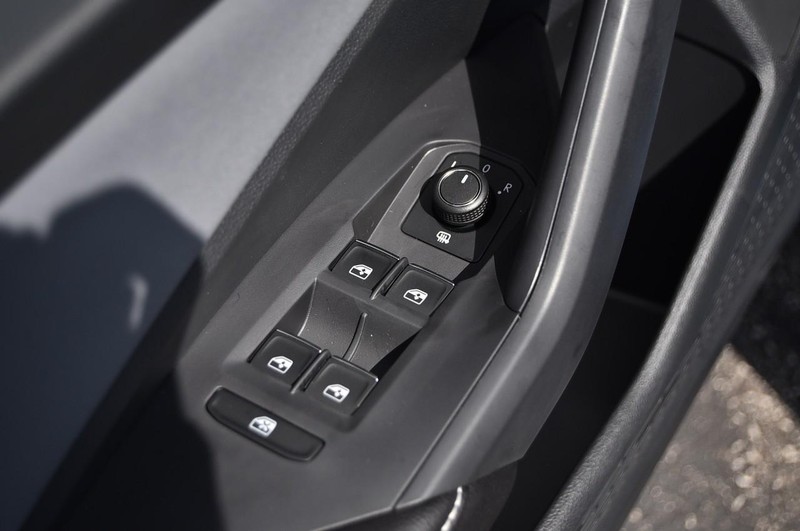 Volkswagen Jetta Vehicle Image 08