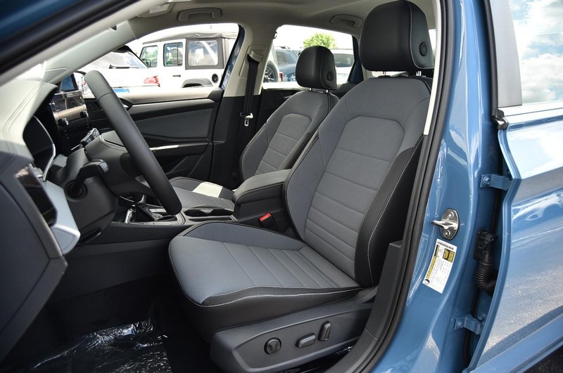Volkswagen Jetta Vehicle Image 20