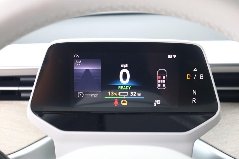 Volkswagen ID BUZZ Vehicle Image 16