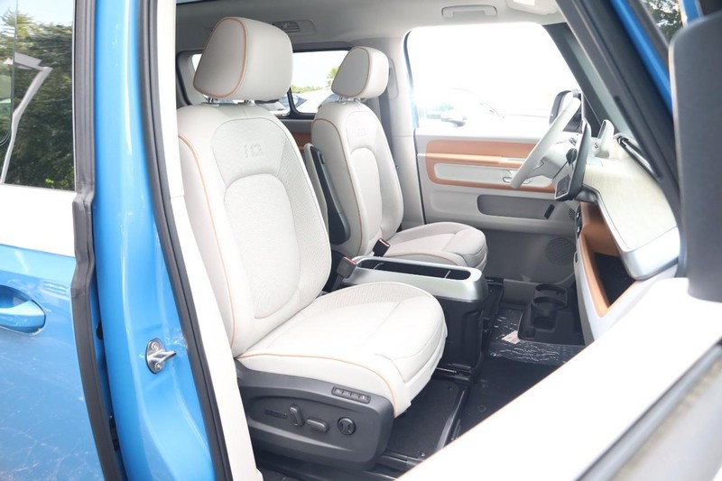 Volkswagen ID BUZZ Vehicle Image 29