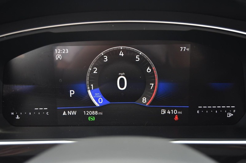 Volkswagen Tiguan Vehicle Image 12