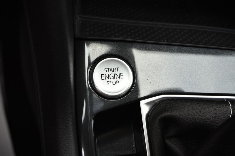 Volkswagen Tiguan Vehicle Image 17