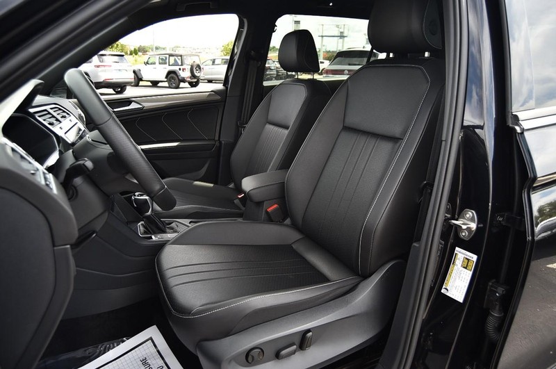 Volkswagen Tiguan Vehicle Image 19