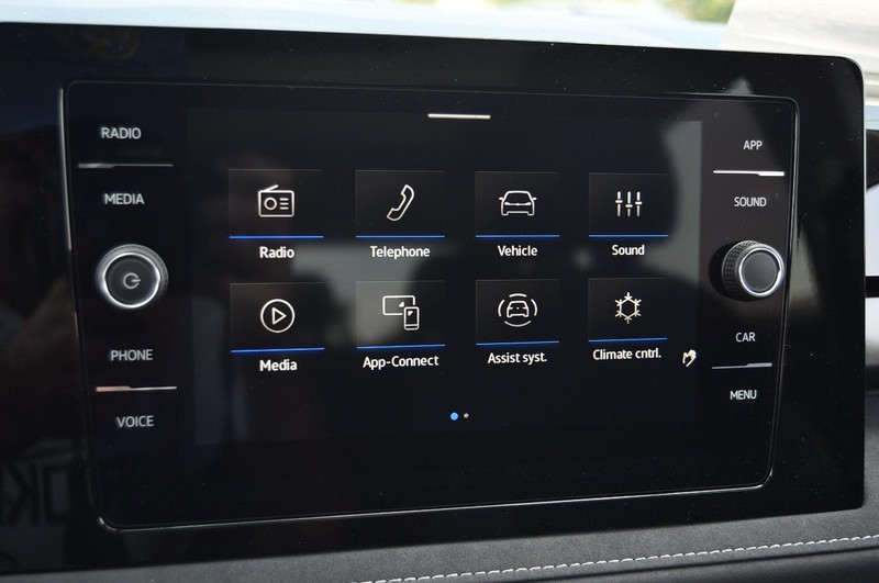 Volkswagen Taos Vehicle Image 13