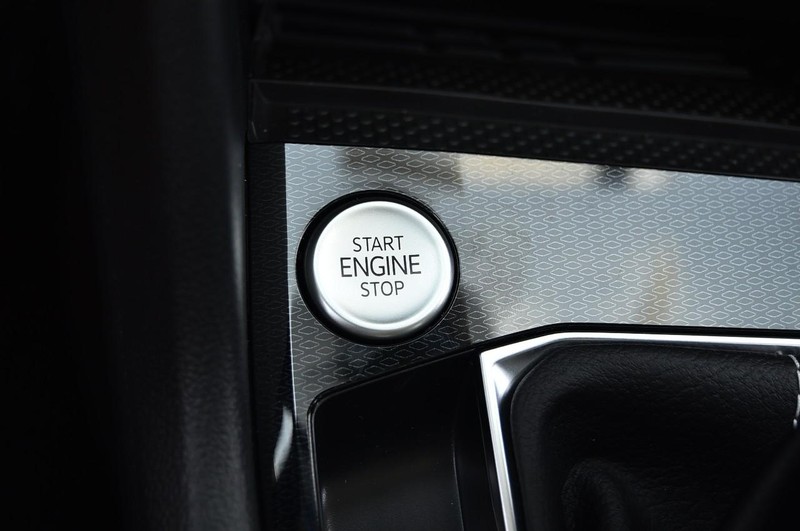 Volkswagen Taos Vehicle Image 16
