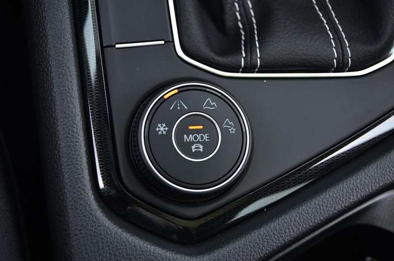Volkswagen Taos Vehicle Image 17
