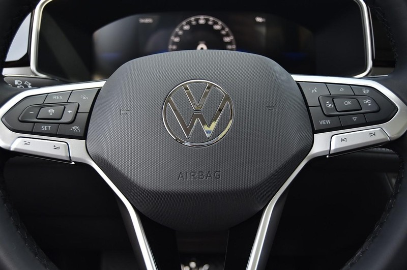 Volkswagen Taos Vehicle Image 18