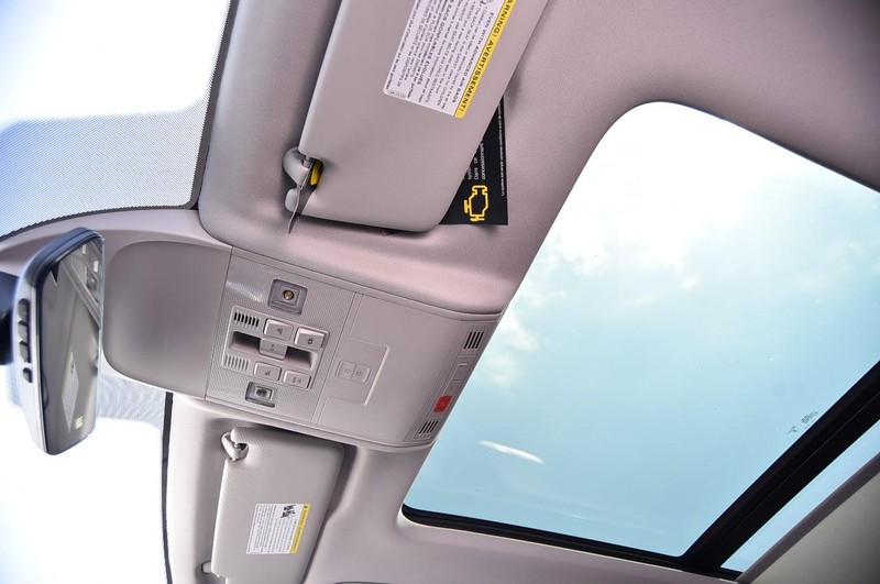 Volkswagen Taos Vehicle Image 21