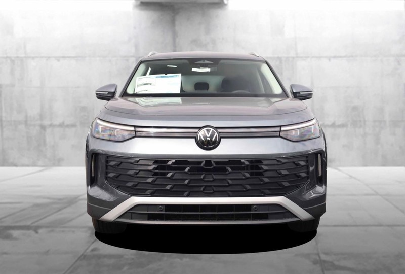 Volkswagen Tiguan Vehicle Image 04