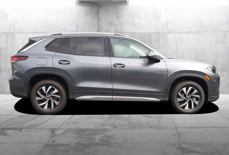 Volkswagen Tiguan Vehicle Image 05
