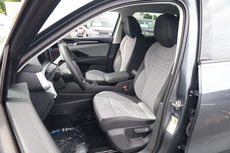 Volkswagen Tiguan Vehicle Image 08